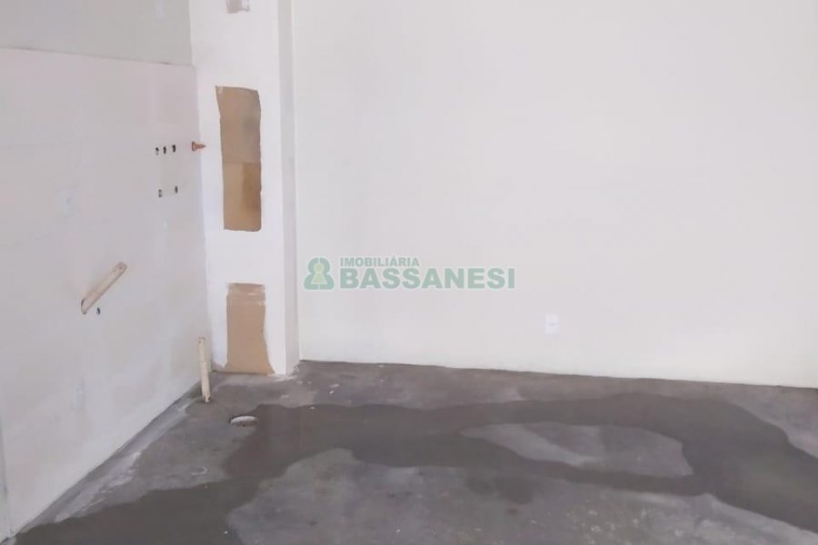 Sobrado com 86m², 2 dormitórios, 2 vagas, no bairro Nossa Senhora da Saúde em Caxias do Sul para Comprar