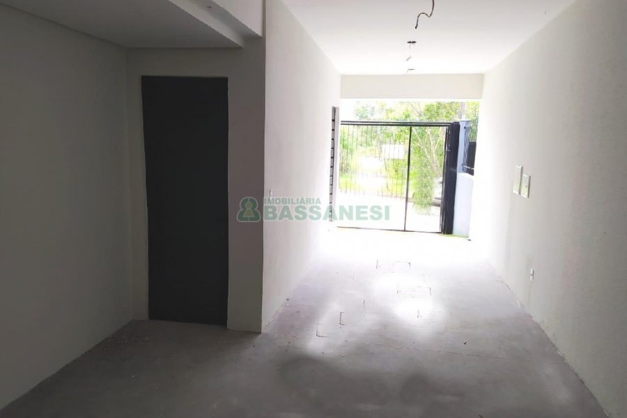 Sobrado com 86m², 2 dormitórios, 2 vagas, no bairro Nossa Senhora da Saúde em Caxias do Sul para Comprar