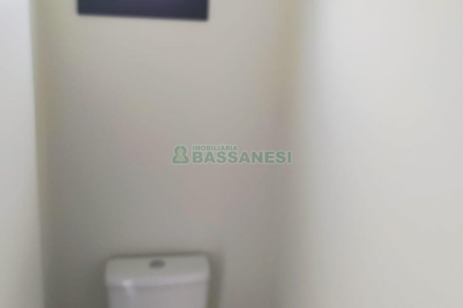 Sobrado com 86m², 2 dormitórios, 2 vagas, no bairro Nossa Senhora da Saúde em Caxias do Sul para Comprar