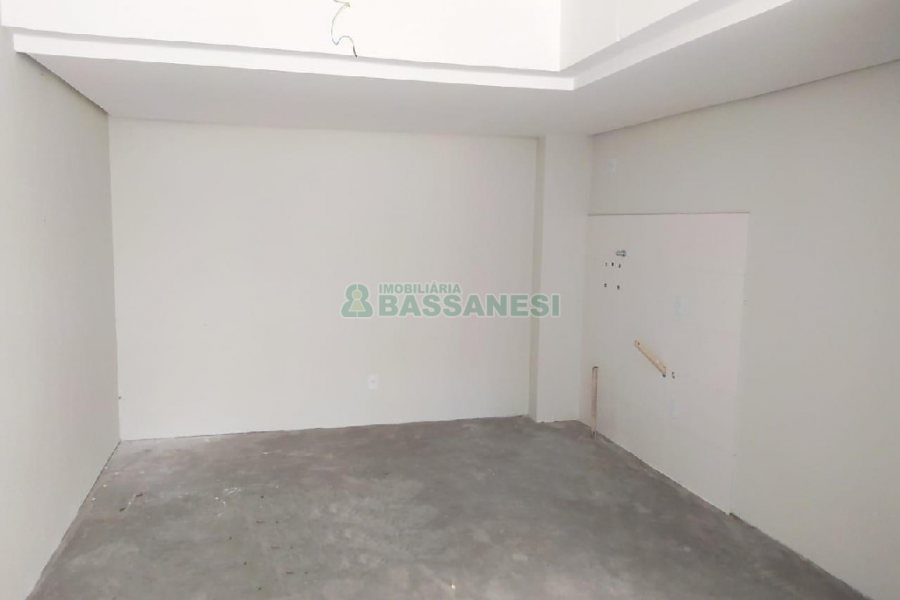 Sobrado com 86m², 2 dormitórios, 2 vagas, no bairro Nossa Senhora da Saúde em Caxias do Sul para Comprar