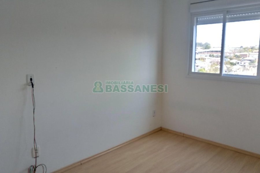 Apartamento com 47m², 2 dormitórios, 1 vaga, no bairro Charqueadas em Caxias do Sul para Comprar