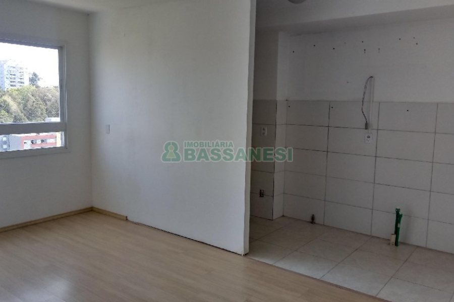 Apartamento com 47m², 2 dormitórios, 1 vaga, no bairro Charqueadas em Caxias do Sul para Comprar