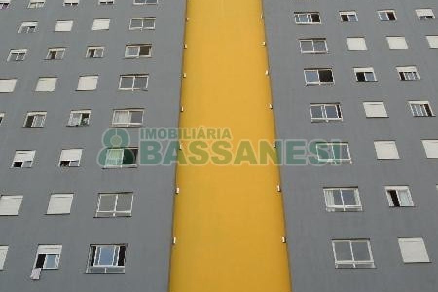 Apartamento com 47m², 2 dormitórios, 1 vaga, no bairro Charqueadas em Caxias do Sul para Comprar