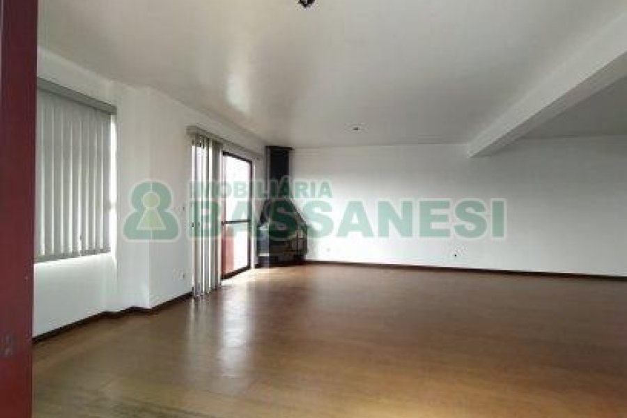 Apartamento com 189m², 3 dormitórios, 2 vagas, no bairro Centro em Caxias do Sul para Comprar