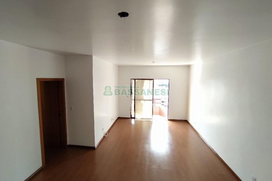 Apartamento com 189m², 3 dormitórios, 2 vagas, no bairro Centro em Caxias do Sul para Comprar