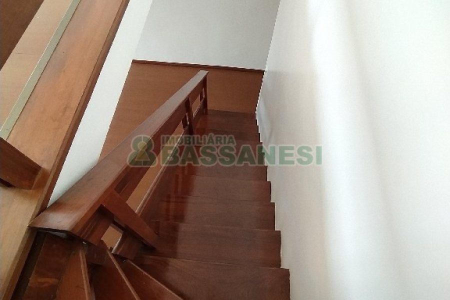 Apartamento com 189m², 3 dormitórios, 2 vagas, no bairro Centro em Caxias do Sul para Comprar