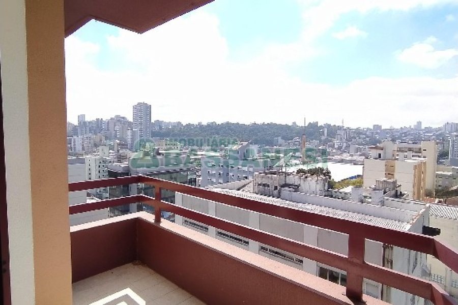 Apartamento com 189m², 3 dormitórios, 2 vagas, no bairro Centro em Caxias do Sul para Comprar