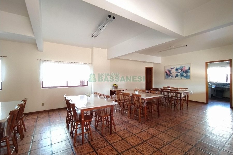 Apartamento com 189m², 3 dormitórios, 2 vagas, no bairro Centro em Caxias do Sul para Comprar