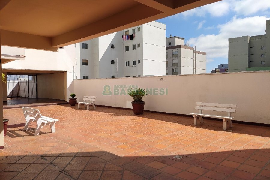 Apartamento com 189m², 3 dormitórios, 2 vagas, no bairro Centro em Caxias do Sul para Comprar