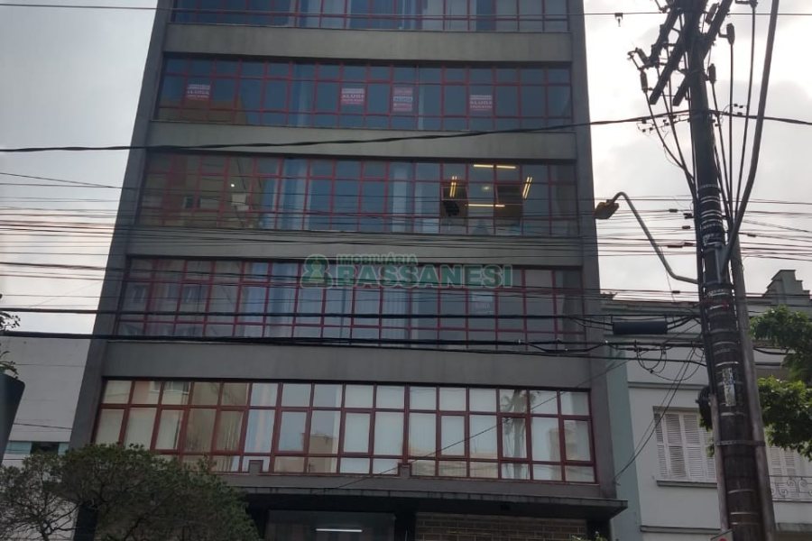 Sala com 41m², no bairro Centro em Caxias do Sul para Comprar