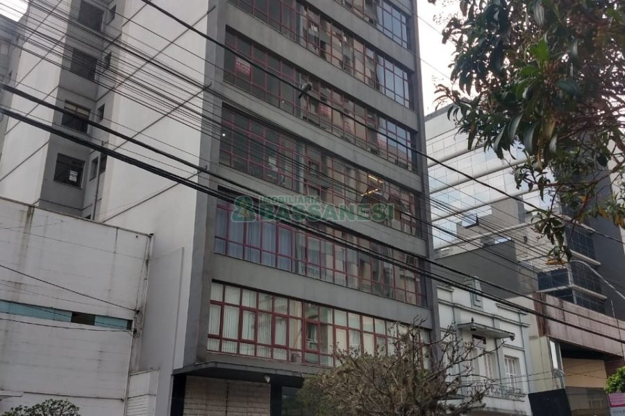 Sala com 41m², no bairro Centro em Caxias do Sul para Comprar