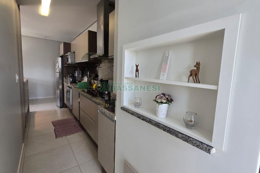 Apartamento com 55m², 1 dormitório, 1 vaga, no bairro Centro em Caxias do Sul para Comprar