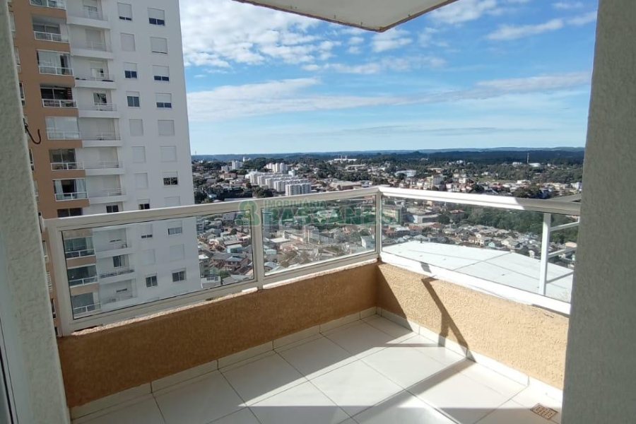 Apartamento com 110m², 3 dormitórios, 2 vagas, no bairro Cristo Redentor em Caxias do Sul para Alugar ou Comprar