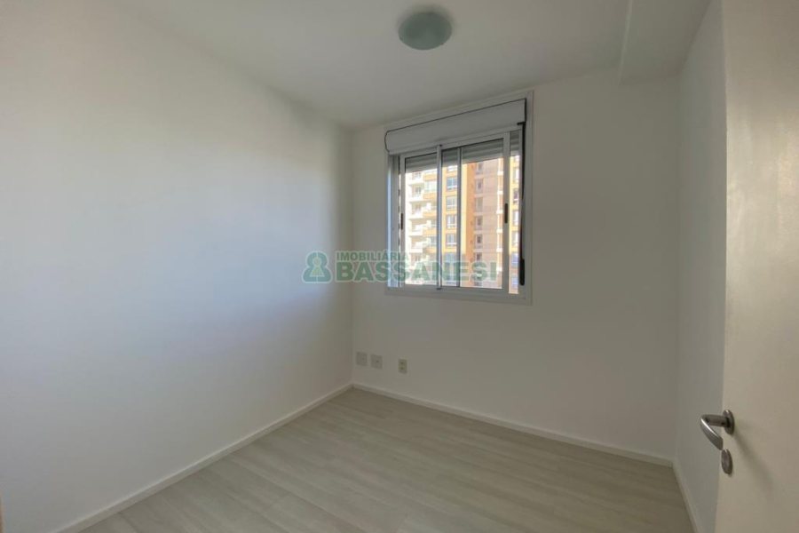 Apartamento com 110m², 3 dormitórios, 2 vagas, no bairro Cristo Redentor em Caxias do Sul para Alugar ou Comprar