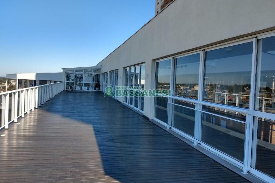 Apartamento com 110m², 3 dormitórios, 2 vagas, no bairro Cristo Redentor em Caxias do Sul para Alugar ou Comprar