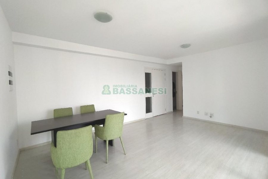 Apartamento com 110m², 3 dormitórios, 2 vagas, no bairro Cristo Redentor em Caxias do Sul para Alugar