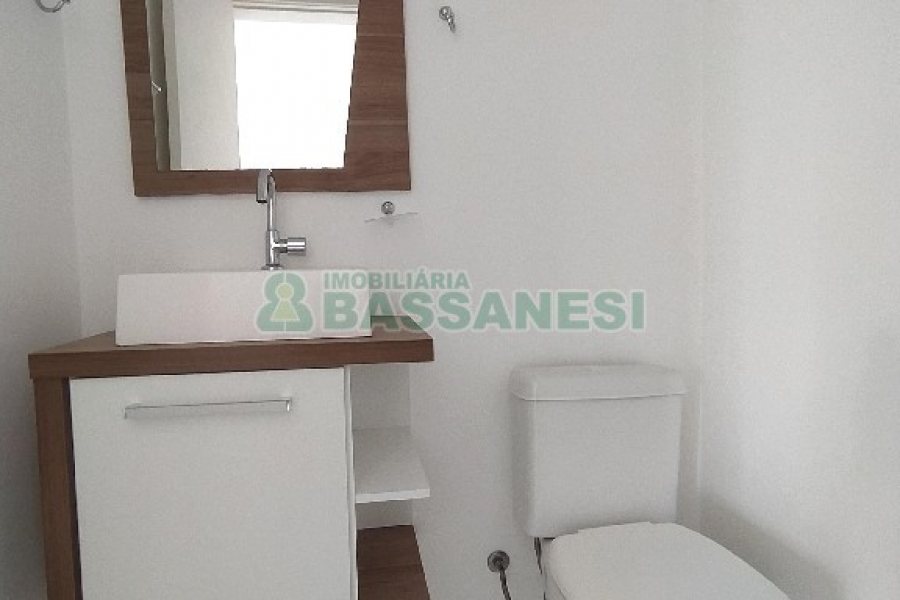 Apartamento com 110m², 3 dormitórios, 2 vagas, no bairro Cristo Redentor em Caxias do Sul para Alugar