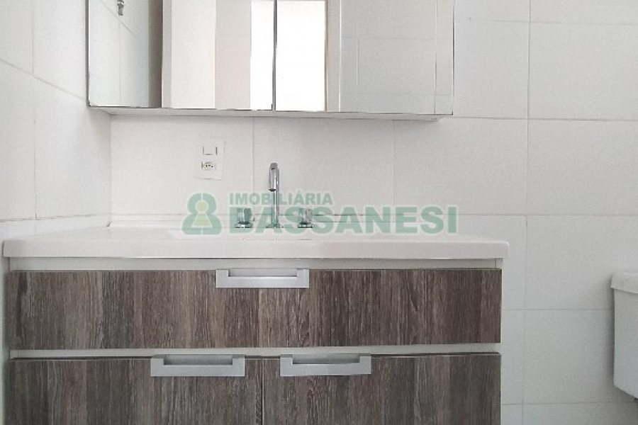 Apartamento com 110m², 3 dormitórios, 2 vagas, no bairro Cristo Redentor em Caxias do Sul para Alugar