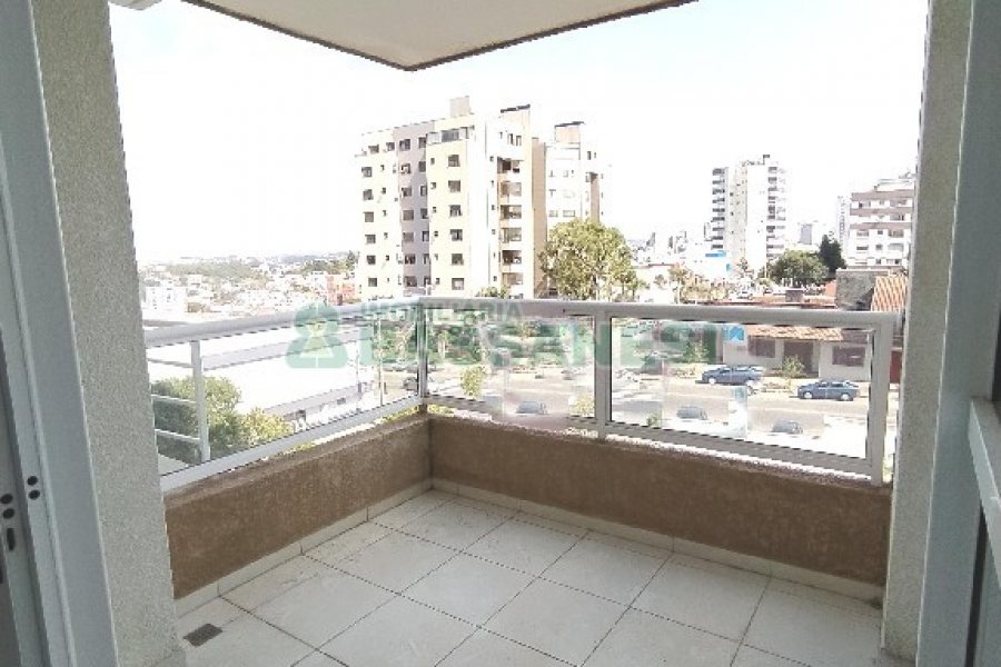 Apartamento com 110m², 3 dormitórios, 2 vagas, no bairro Cristo Redentor em Caxias do Sul para Alugar
