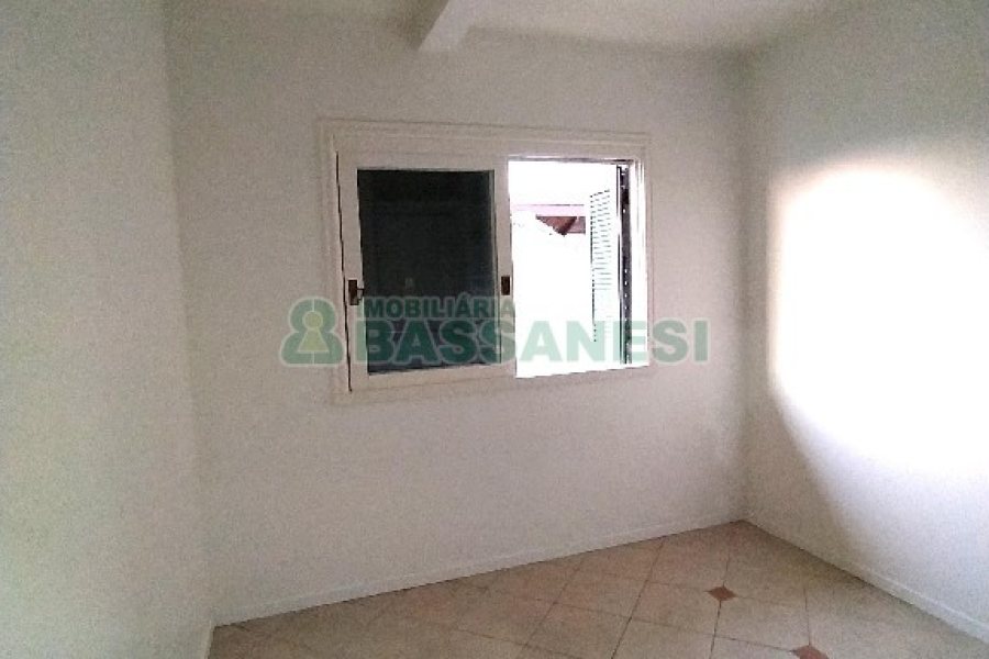 Casa com 195m², 3 dormitórios, 4 vagas, no bairro Santa Catarina em Caxias do Sul para Alugar