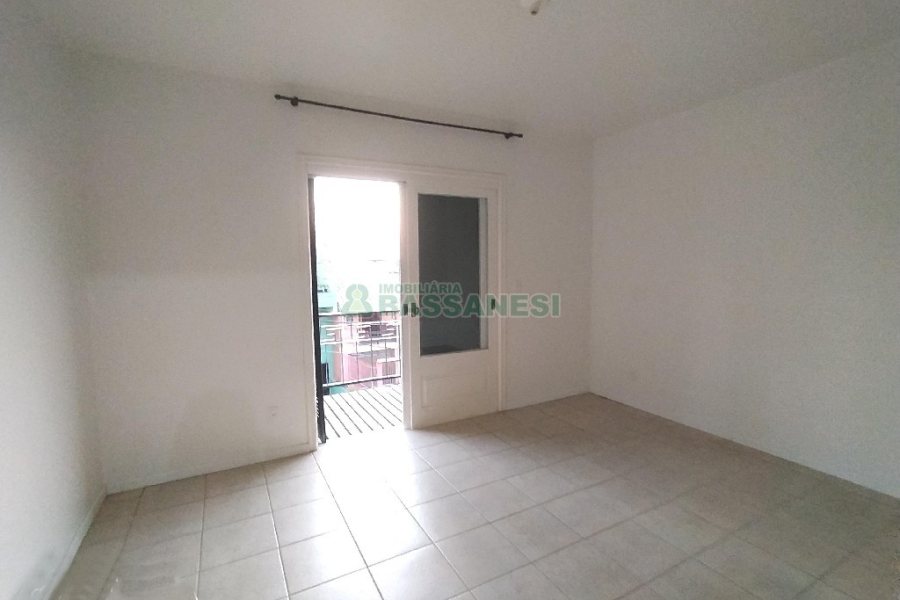 Casa com 195m², 3 dormitórios, 4 vagas, no bairro Santa Catarina em Caxias do Sul para Alugar