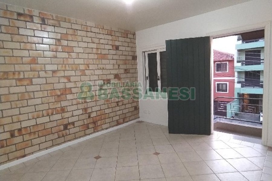 Casa com 195m², 3 dormitórios, 4 vagas, no bairro Santa Catarina em Caxias do Sul para Alugar