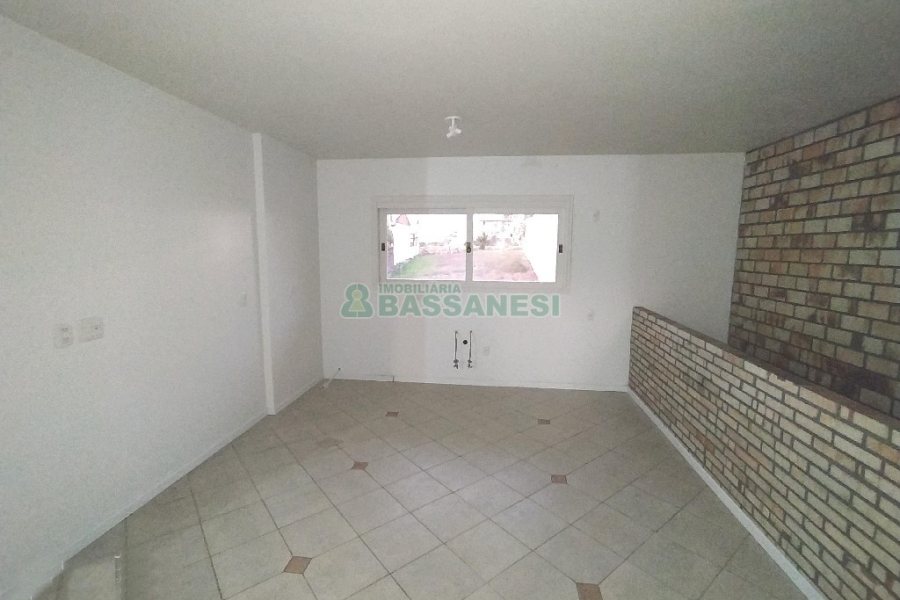 Casa com 195m², 3 dormitórios, 4 vagas, no bairro Santa Catarina em Caxias do Sul para Alugar