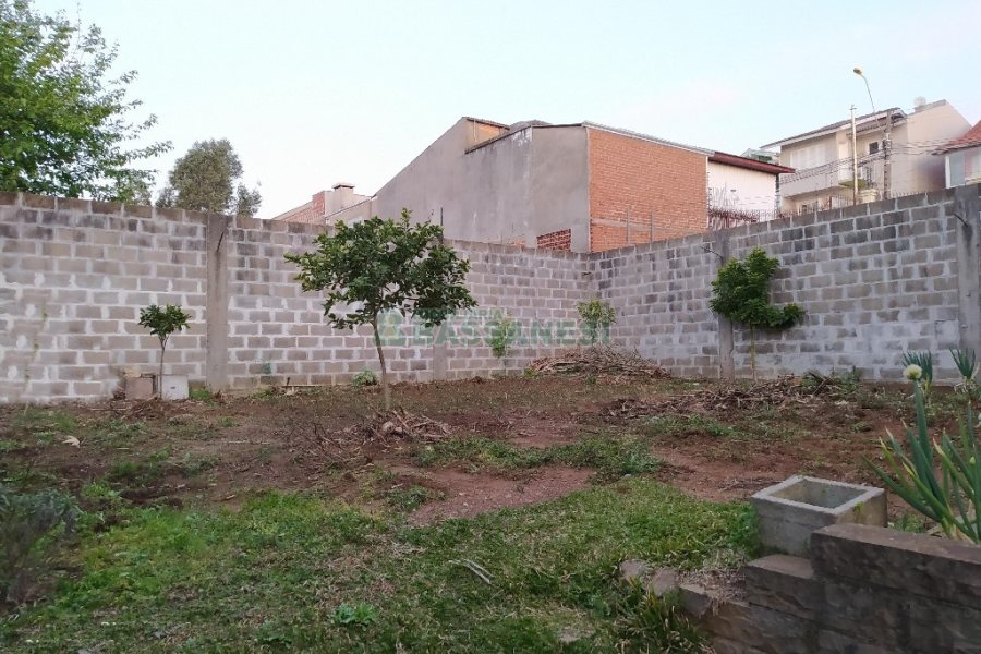 Casa com 195m², 3 dormitórios, 4 vagas, no bairro Santa Catarina em Caxias do Sul para Alugar