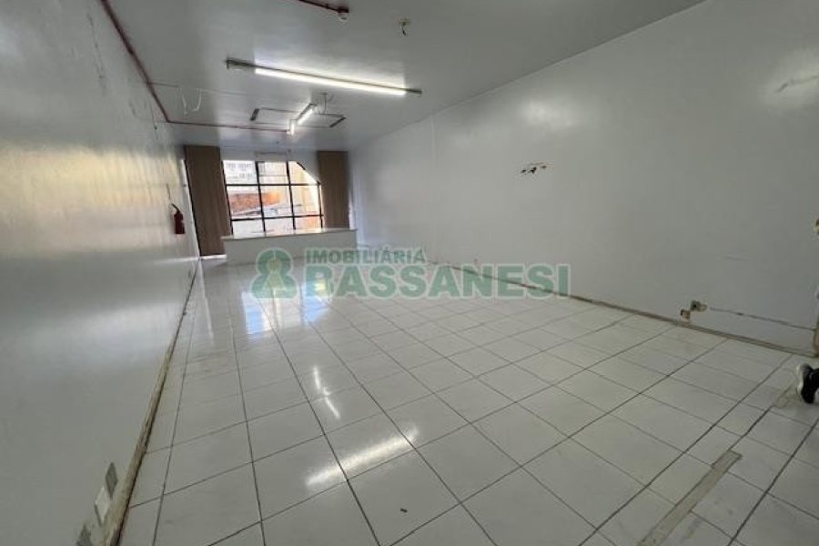 Loja com 360m², no bairro Centro em Caxias do Sul para Alugar