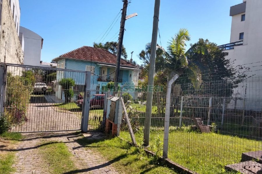 Casa com 200m², 3 dormitórios, 1 vaga, no bairro Santa Catarina em Caxias do Sul para Comprar