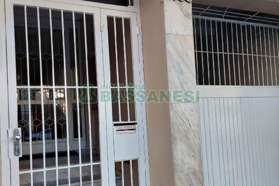 Loja com 300m², no bairro São Pelegrino em Caxias do Sul para Alugar