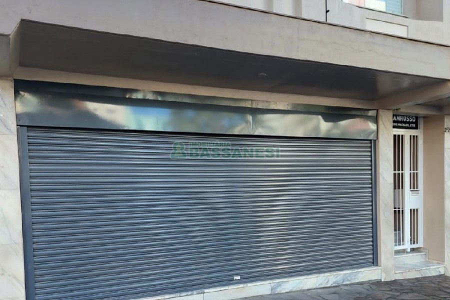 Loja com 300m², no bairro São Pelegrino em Caxias do Sul para Alugar