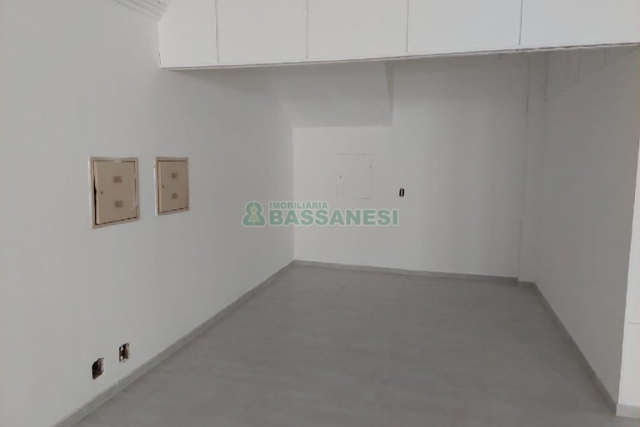 Loja com 300m², no bairro São Pelegrino em Caxias do Sul para Alugar