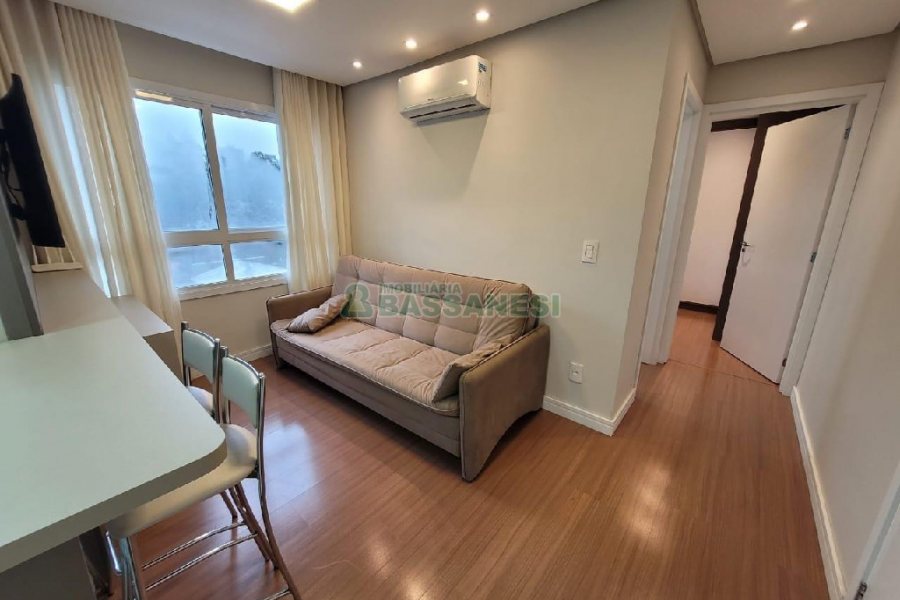 Apto Mobiliado com 35m², 1 dormitório, 1 vaga, no bairro Lourdes em Caxias do Sul para Alugar