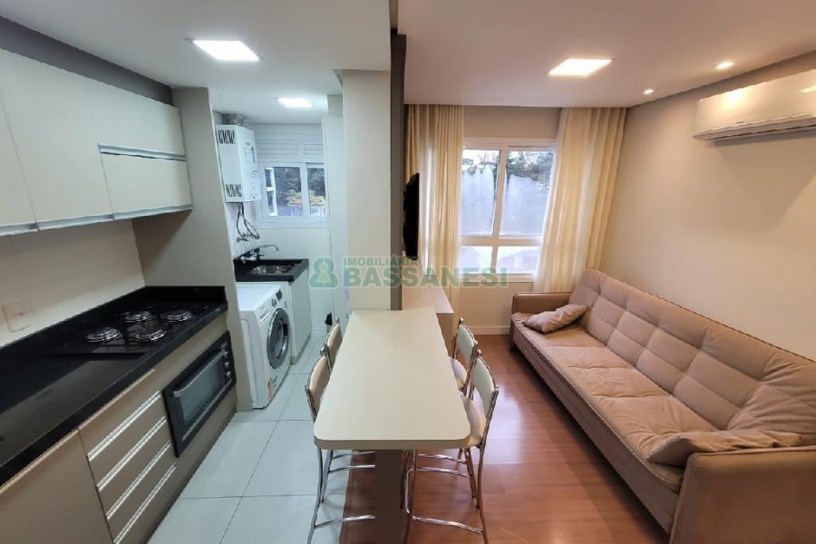 Apto Mobiliado com 35m², 1 dormitório, 1 vaga, no bairro Lourdes em Caxias do Sul para Alugar