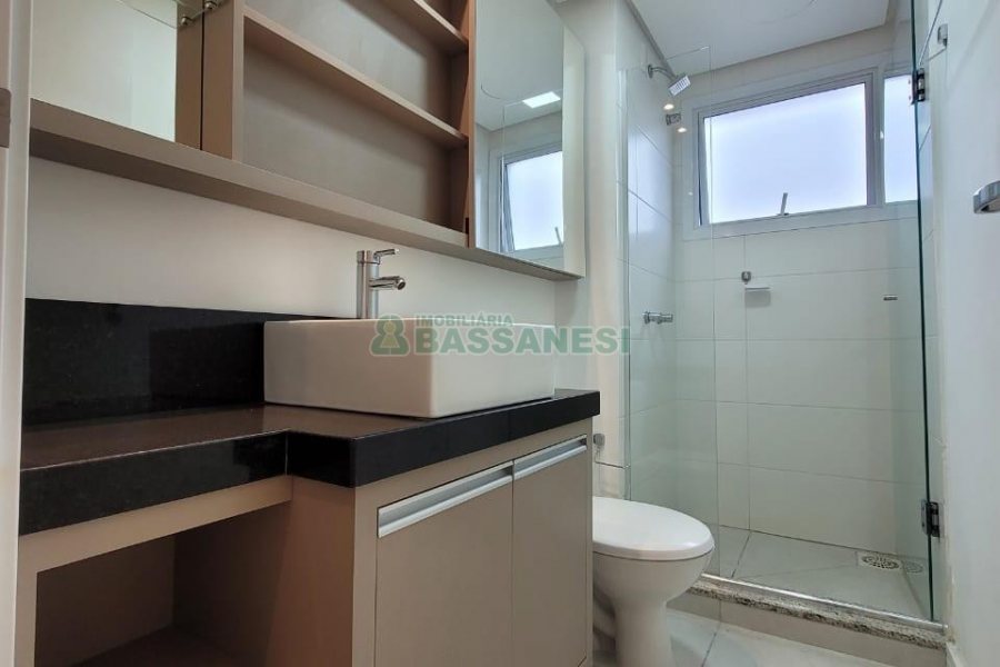 Apto Mobiliado com 35m², 1 dormitório, 1 vaga, no bairro Lourdes em Caxias do Sul para Alugar