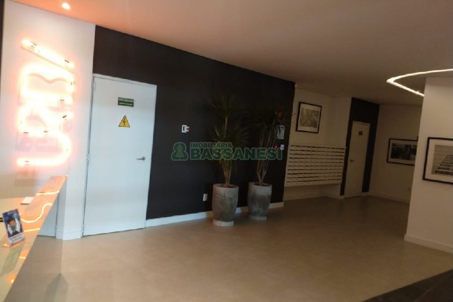 Apto Mobiliado com 35m², 1 dormitório, 1 vaga, no bairro Lourdes em Caxias do Sul para Alugar