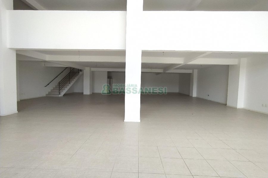 Loja com 485m², no bairro Villagio Iguatemi em Caxias do Sul para Alugar