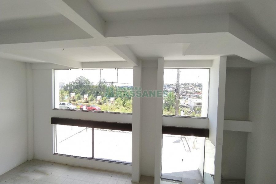 Loja com 485m², no bairro Villagio Iguatemi em Caxias do Sul para Alugar