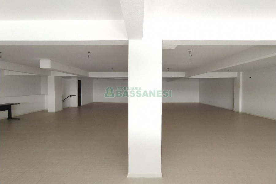 Loja com 485m², no bairro Villagio Iguatemi em Caxias do Sul para Alugar