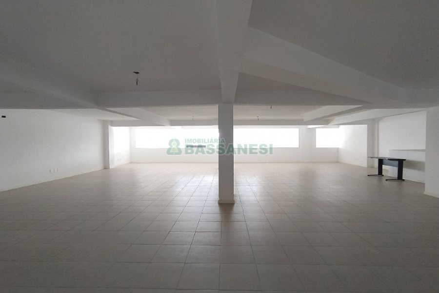 Loja com 485m², no bairro Villagio Iguatemi em Caxias do Sul para Alugar