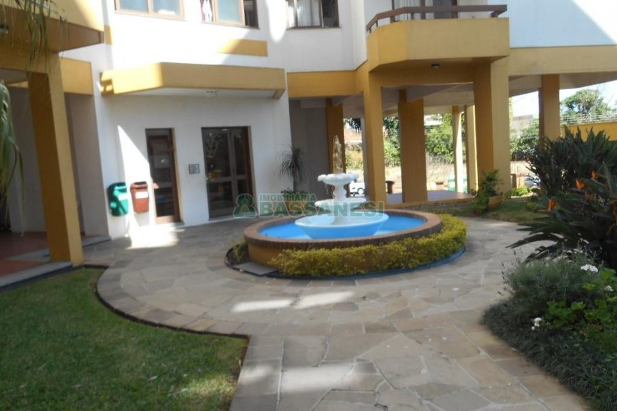 Apartamento com 74m², 2 dormitórios, 1 vaga, no bairro Madureira em Caxias do Sul para Comprar