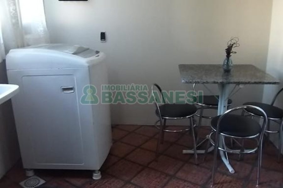 Apartamento com 74m², 2 dormitórios, 1 vaga, no bairro Madureira em Caxias do Sul para Comprar