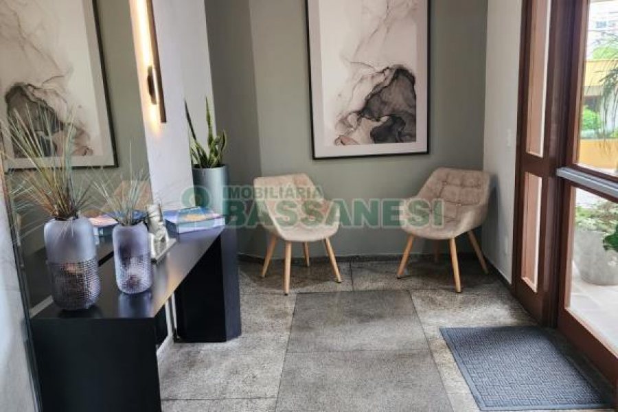 Apartamento com 74m², 2 dormitórios, 1 vaga, no bairro Madureira em Caxias do Sul para Comprar