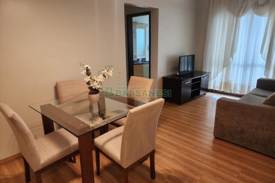 Apartamento com 74m², 2 dormitórios, 1 vaga, no bairro Madureira em Caxias do Sul para Comprar