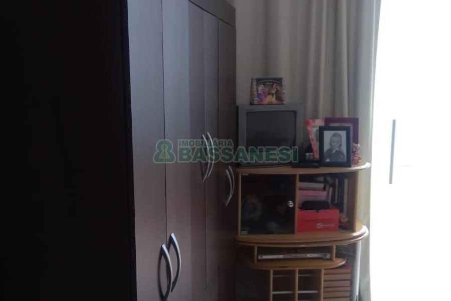 Sobrado com 73m², no bairro Salgado Filho em Caxias do Sul para Comprar