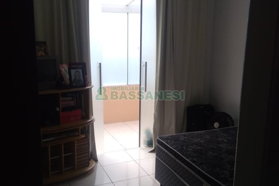 Sobrado com 73m², no bairro Salgado Filho em Caxias do Sul para Comprar