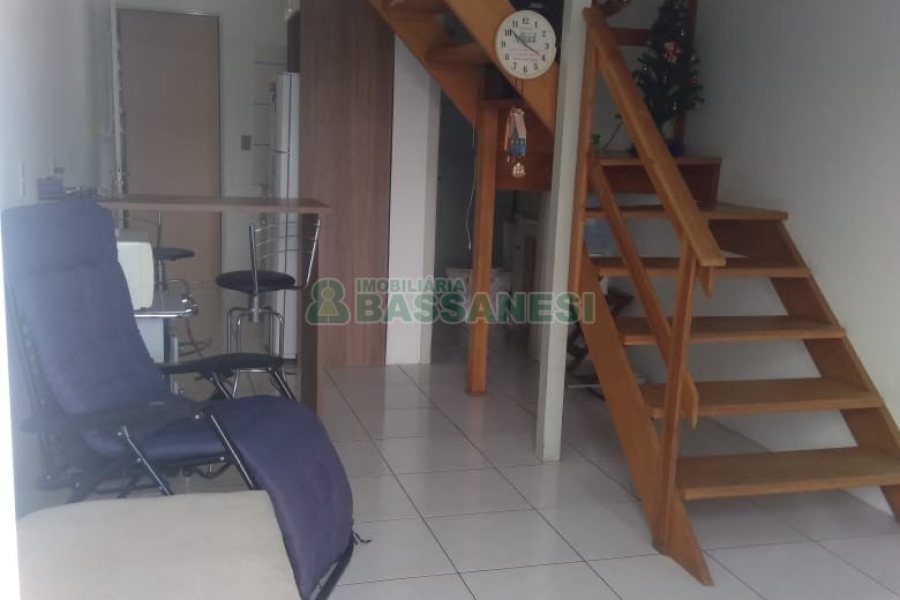 Sobrado com 73m², no bairro Salgado Filho em Caxias do Sul para Comprar