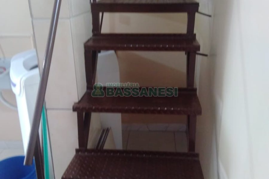 Sobrado com 73m², no bairro Salgado Filho em Caxias do Sul para Comprar