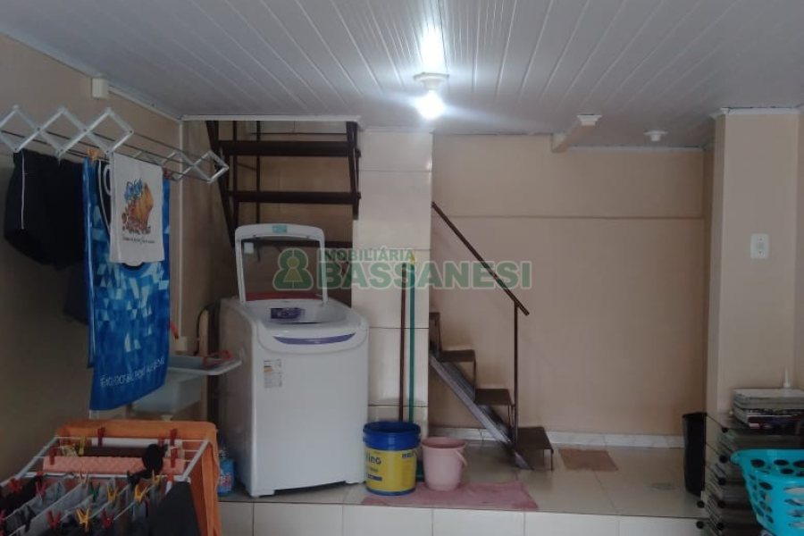 Sobrado com 73m², no bairro Salgado Filho em Caxias do Sul para Comprar